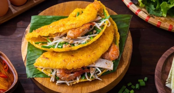 Vietnamese crispy pancake (banh xeo), a fun and kid-friendly Vietnamese dish