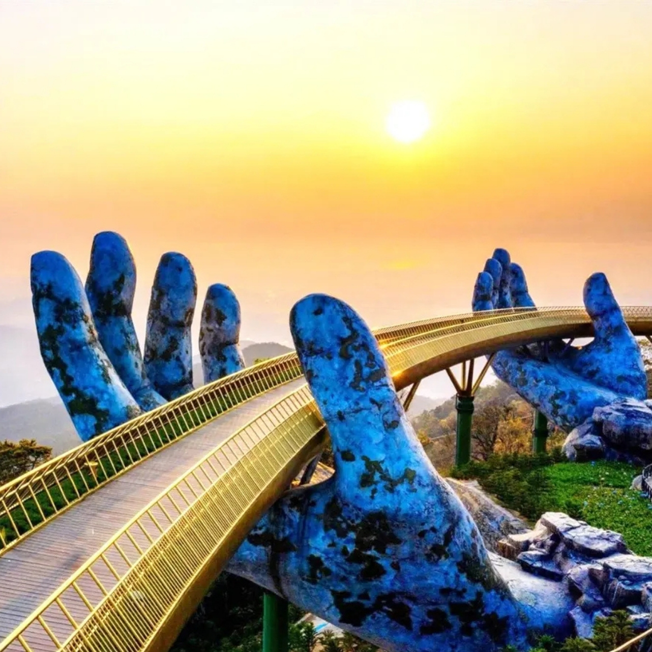 Golden hands bridge